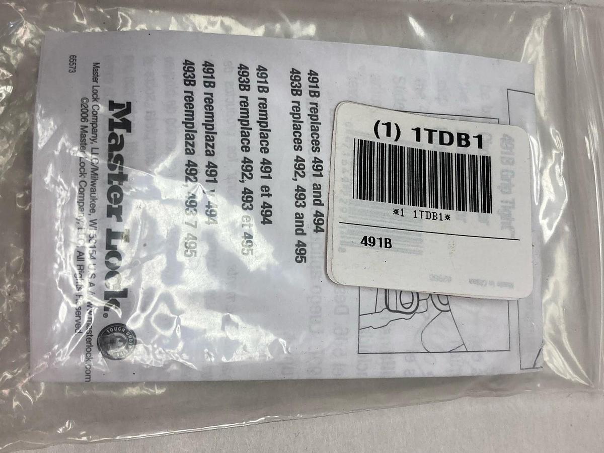 Master Lock,1TDB1,Circuit Breaker Toggle Lockout