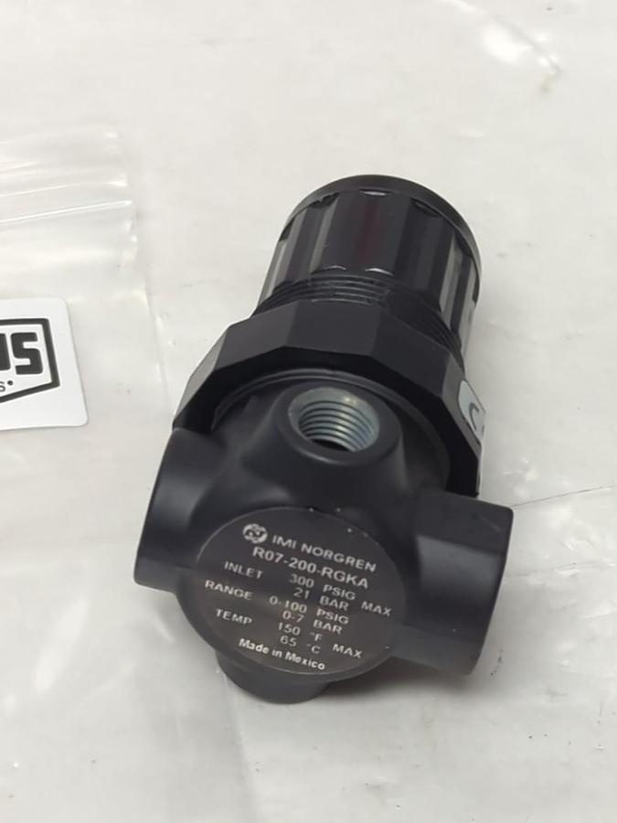 Used IMI NORGREN,R07-200-RGKA,PNEUMATIC REGULATOR 300PSIG 21 BAR PRE-OWNED