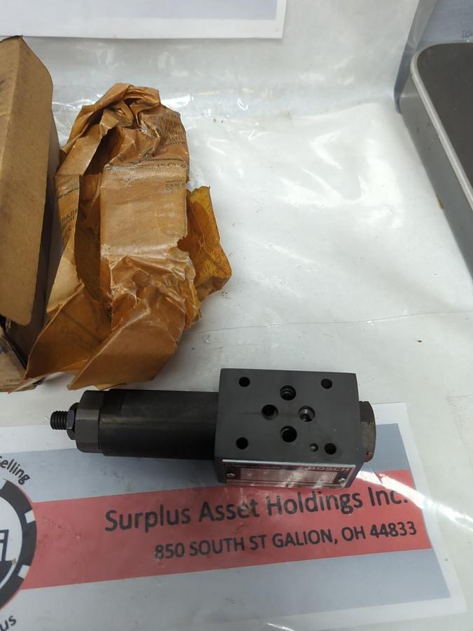 BOSCH,1 ST/PC,PRESSURE RELIEF VALVE FE3PDM01B50 NOS
