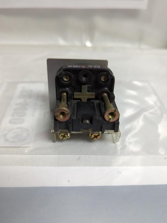 Used ALLEN BRADLEY,800T-B,PUSH BUTTON RED/STOP PRE-OWNED