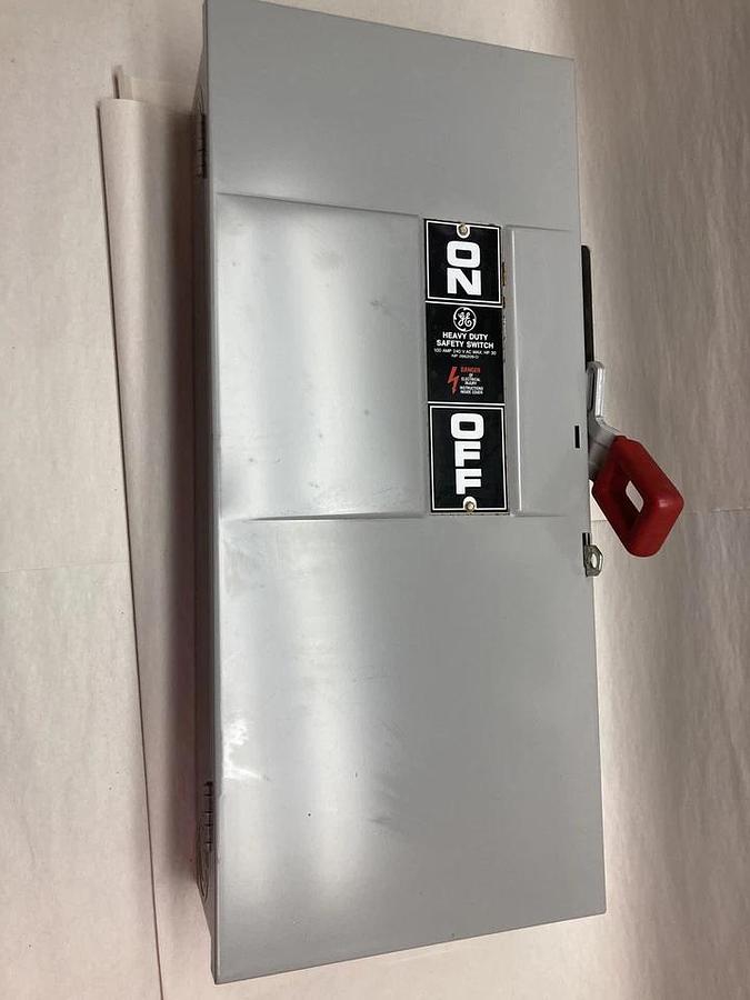 Used General Electric,TH4323,Disconnect Safety Switch 100A 240VAC 3