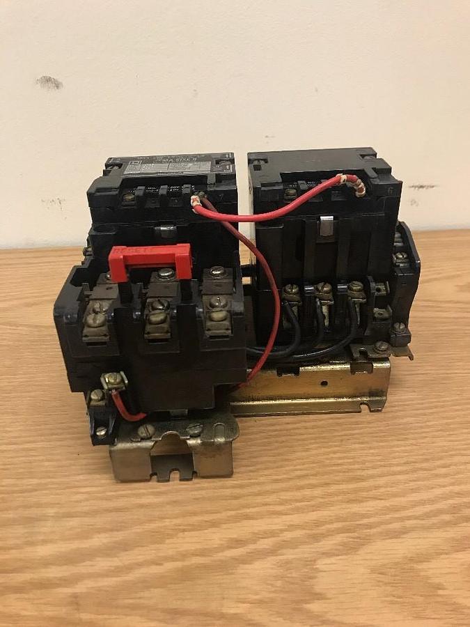Used SQUARE D,8736SB04,NEMA SIZE 0 REVERSING STARTER