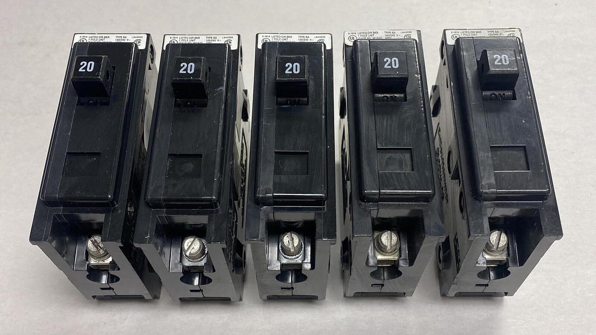 Cutler-Hammer,M1640,Circuit Breaker 20A 240V 1 Pole Lot Of 5 NOS