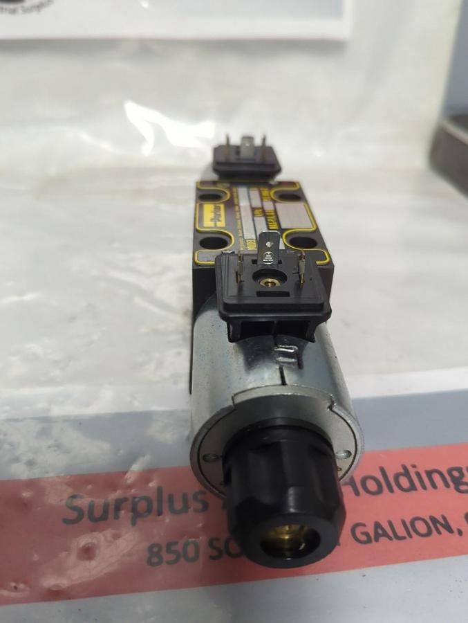 PARKER,DNW004CNJW4,HYDRAULIC SOLENOID VALVE 24VDC NOS
