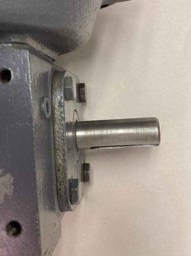 Hub City,02-20-21716-134,Gear Box Model 134 Ratio 40:1 Style B