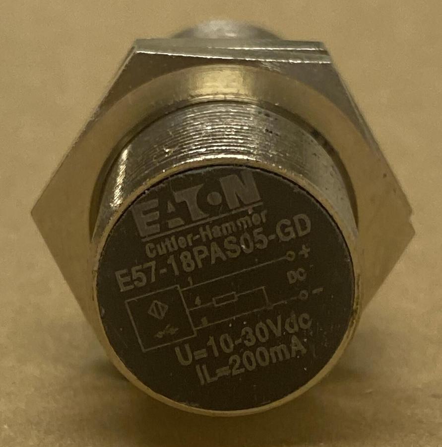 Used EATON CUTLER HAMMER,E57-18PAS05-GD, PROXIMITY SENSOR 10-30V
