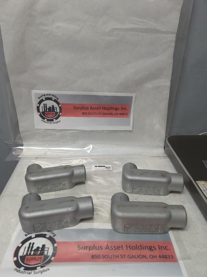 APPLETON,LR27,FM7 CONDUIT BODY 3/4 INCH LOT OF 4 NOS