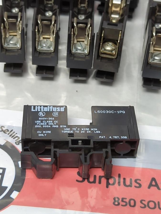 Used LITTELFUSE,L60030C-1PQ,FUSE HOLDER 600V-30A LOT OF 12 PRE-OWNED