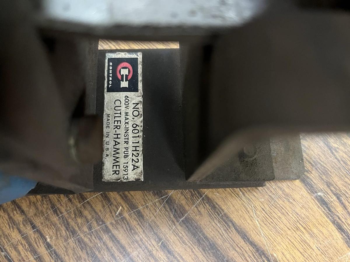 Used CUTLER HAMMER,6011H22A,DC RELAY 600V