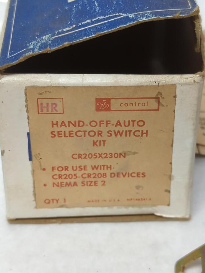 GENERAL ELECTRIC,CR205X230N,HAND-OFF-AUTO SELECTOR SWITCH NOS