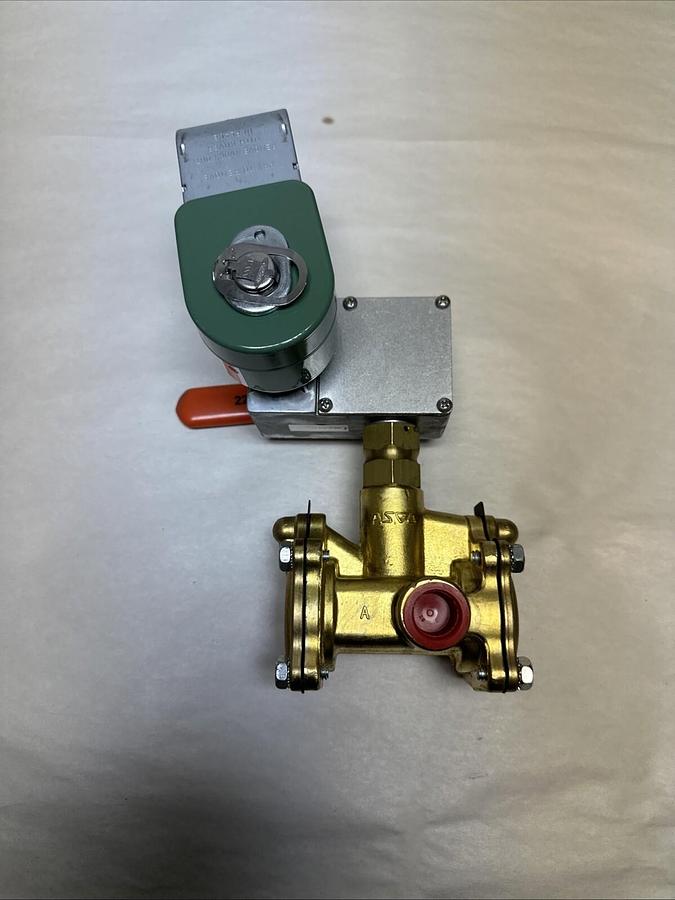 ASCO,8308C42F,Solenoid Valve 1/2" NPT W/ Latch Lever, 120 VDC