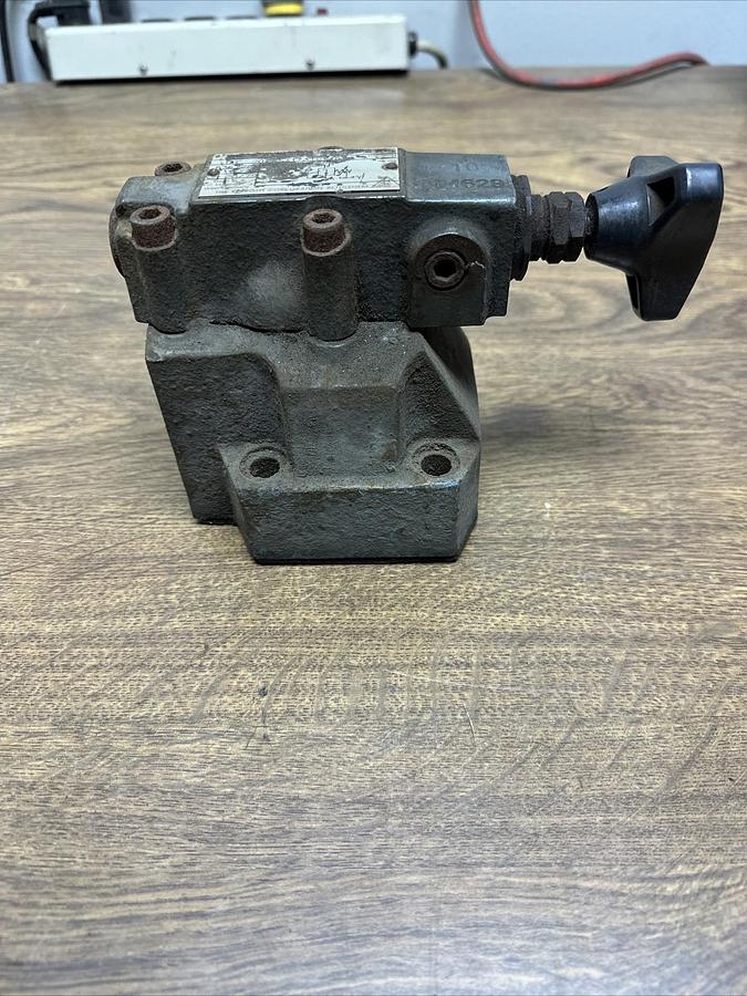 Used Rexroth,DR20-1-31/315Y/5,Hydraulic Relief Valve