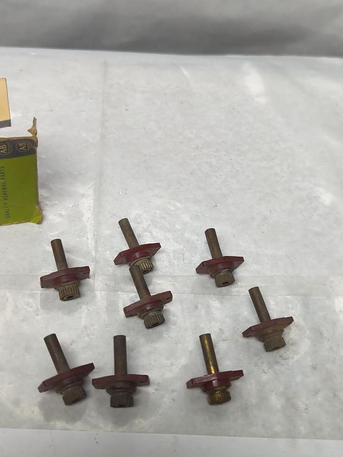 ALLEN BRADLEY,X108857,RED SPINDLE LOT OF 8 NOS