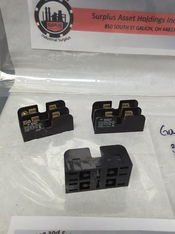 Used GOULD SHAWMUT,30312,FUSE HOLDER 600V-30A LOT OF 3 PRE-OWNED