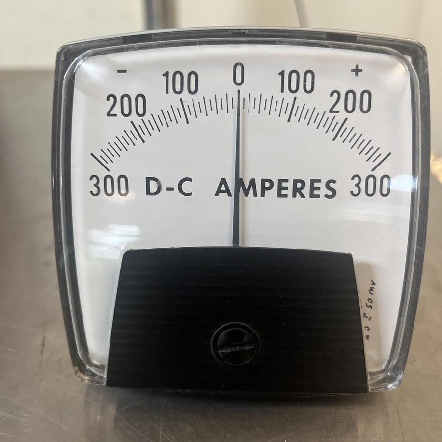 EIL INSTRUMENTS,DC AMPERES,PANEL METER GAUGE -300 TO 300DC AMPS