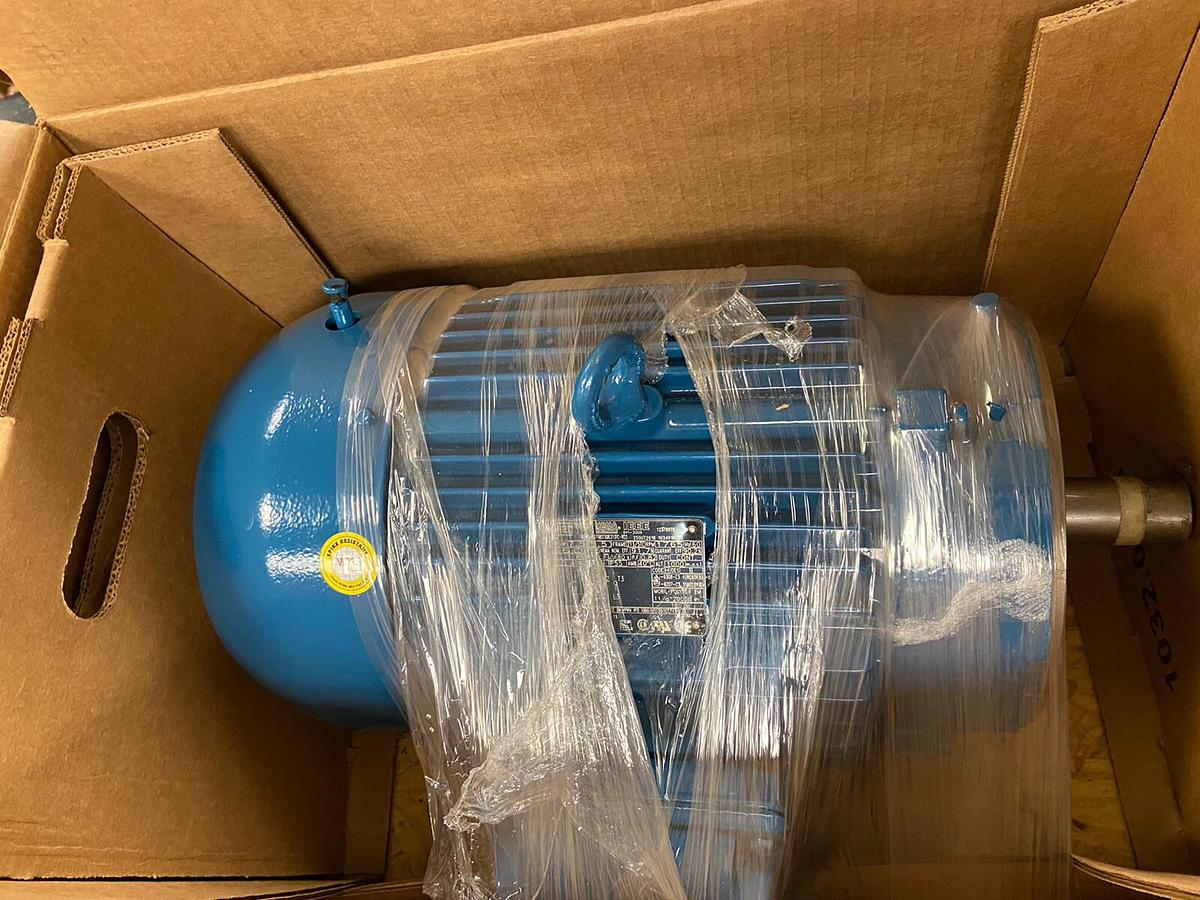 Used WEG,00718ST3QIE213TC-W22,7-1/2Hp Motor 1765RPM 460V Fr 213/215TC