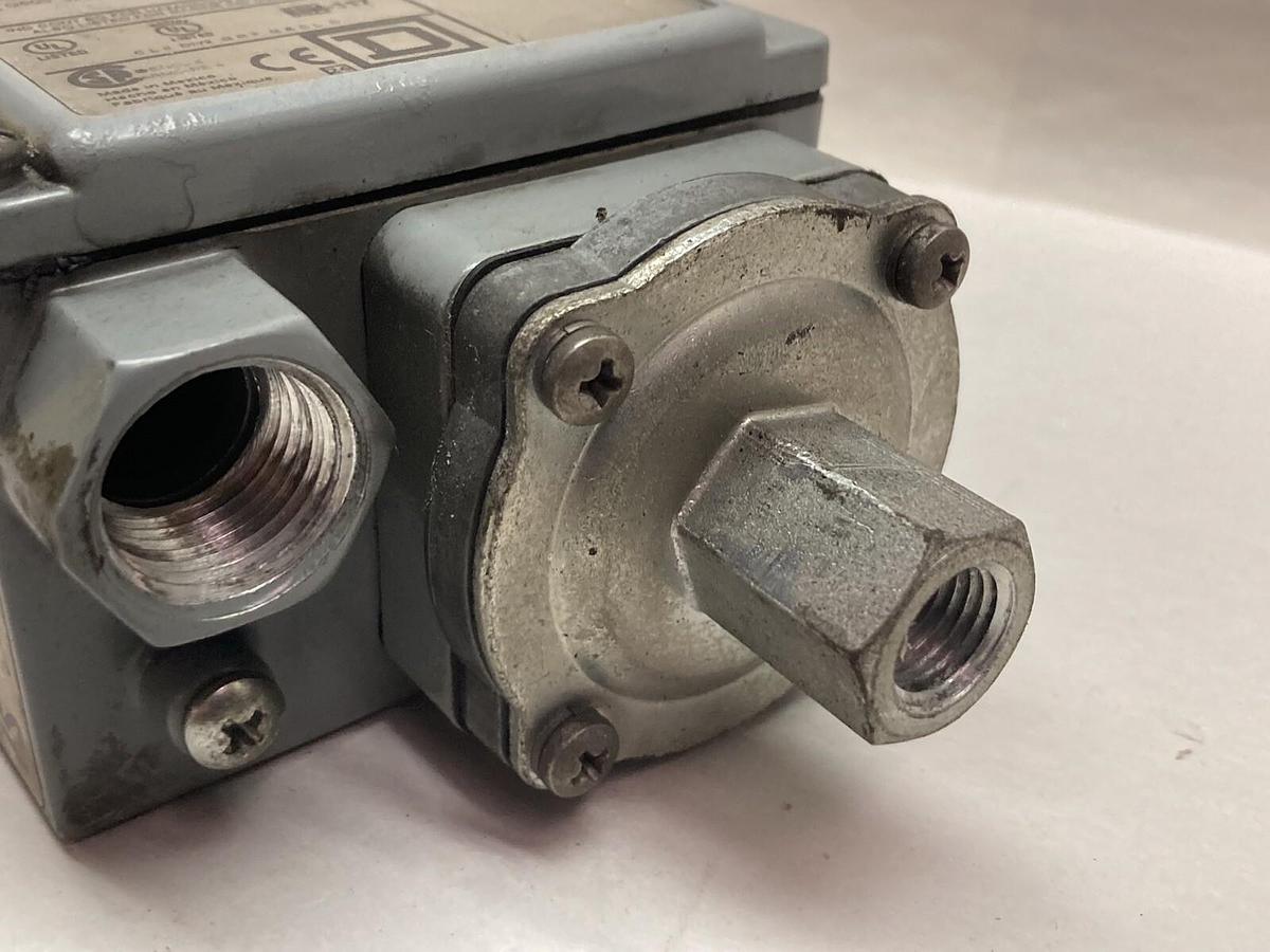 Used Square D,Class 9012 Type GAW-2,Ser C Pressure Switch