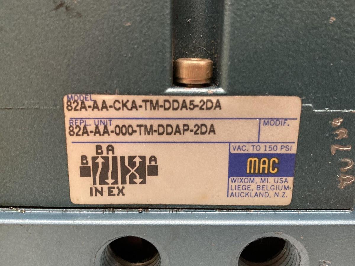 Used Mac,82A-AA-CKA-TM-DDA5-2DA,2 Way Solenoid Valve 24V VDC  5.4 Watts