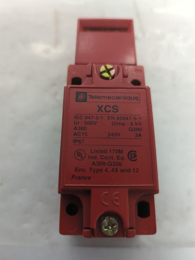 TELEMECANIQUE,IEC 947-5-1,SAFETY LIMIT SWITCH 240V 3A NOS