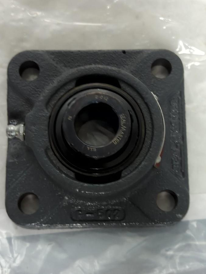 Used SEALMASTER,SF-12,4-BOLT FLANGE BEARING 3/4 INCH BORE PRE-OWNED