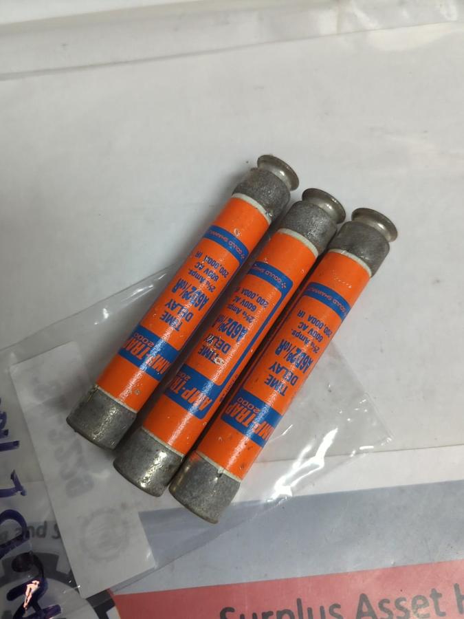 Used FERRAZ SHAWMUT,A6D2-8/10R,AMP-TRAP 2-8/10 AMP FUSE LOT OF 3 PRE-OWNED