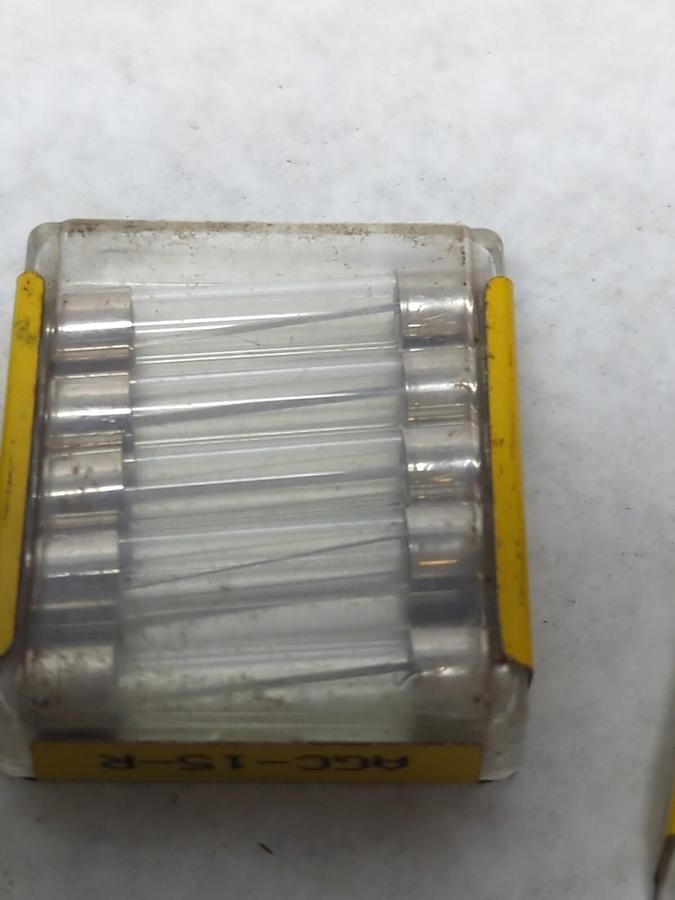 COOPER BUSSMANN,AGC-15-R,CARTRIDGE FUSES 15 AMP LOT OF 15 NOS
