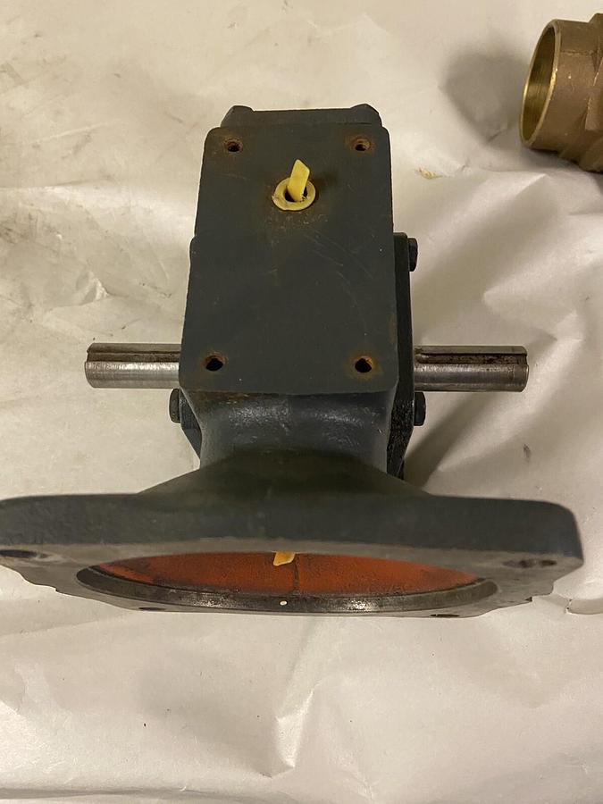 Used HUB City,0220-60332,Speed Reducer Model 184 Ratio 7.5:1 Style A