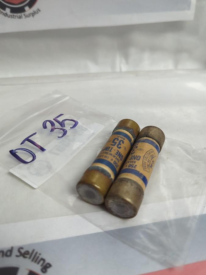 Used GOULD SHAWMUT,OT35,ONE-TIME 35 AMP FUSE LOT OF 2 PRE-OWNED