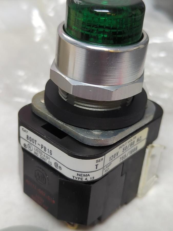 ALLEN-BRADLEY,800T-PB16G,ILLUMINATED PUSH BUTTON GREEN SERIES T NOS