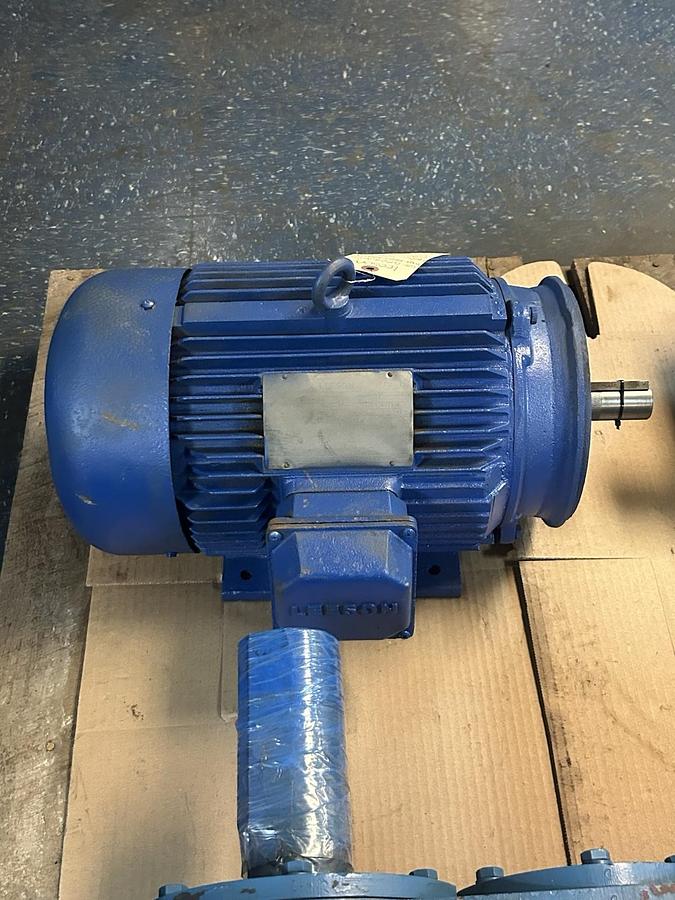 Used LEESON,G150163.60,MOTOR 10HP 208-230/460V 3510RPM 3PH 215TC FRAME