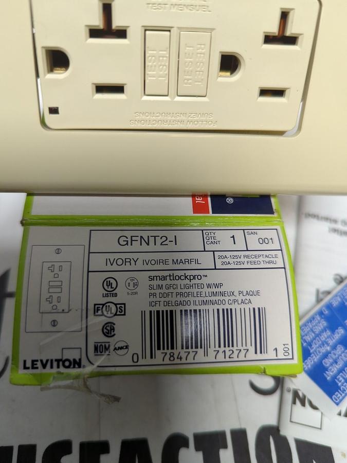 LEVITRON,GFNT2-I,SELF TEST GFC1 OUTLET W/ WALL PLATE NOS