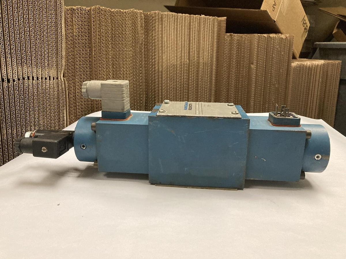 Used Mannesmann Rexroth,4WRE10F64-12/24Z4/M, Proportional Directional Valve