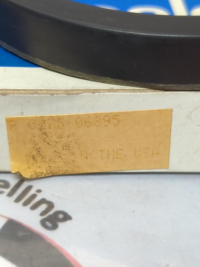 JM CLIPPER SEALS,6895RPD, OIL SEAL NOS