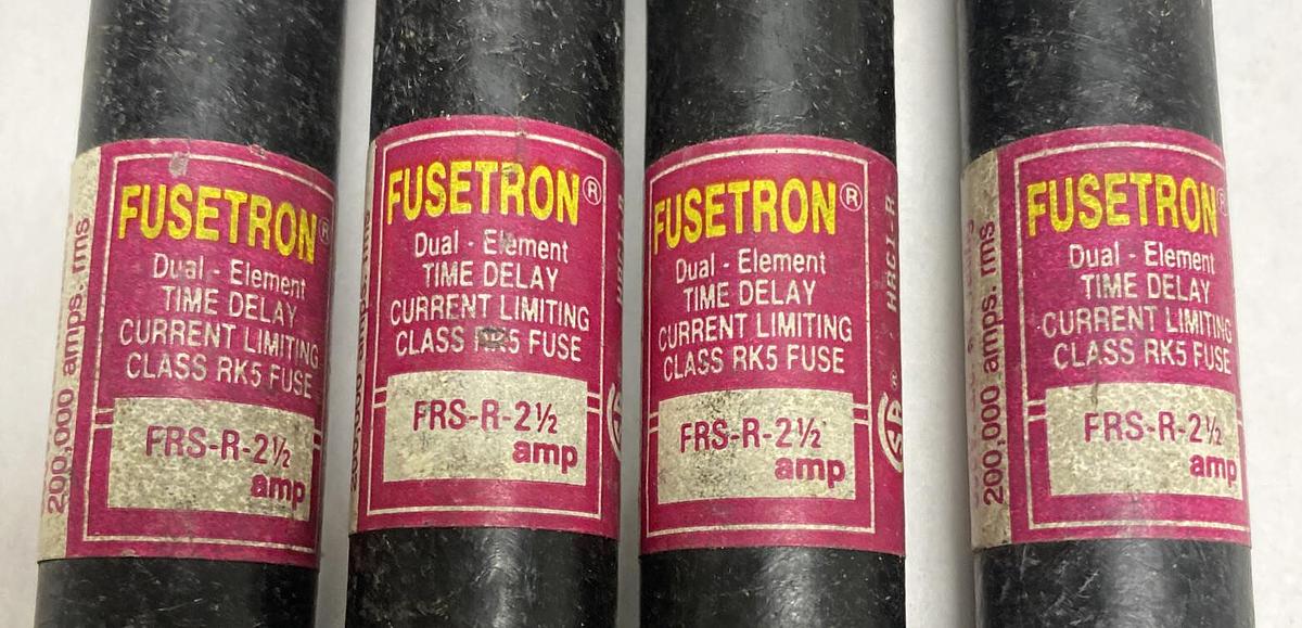 Bussmann,FRS-R-2 1/2,Fuse Lot Of 4 NOS