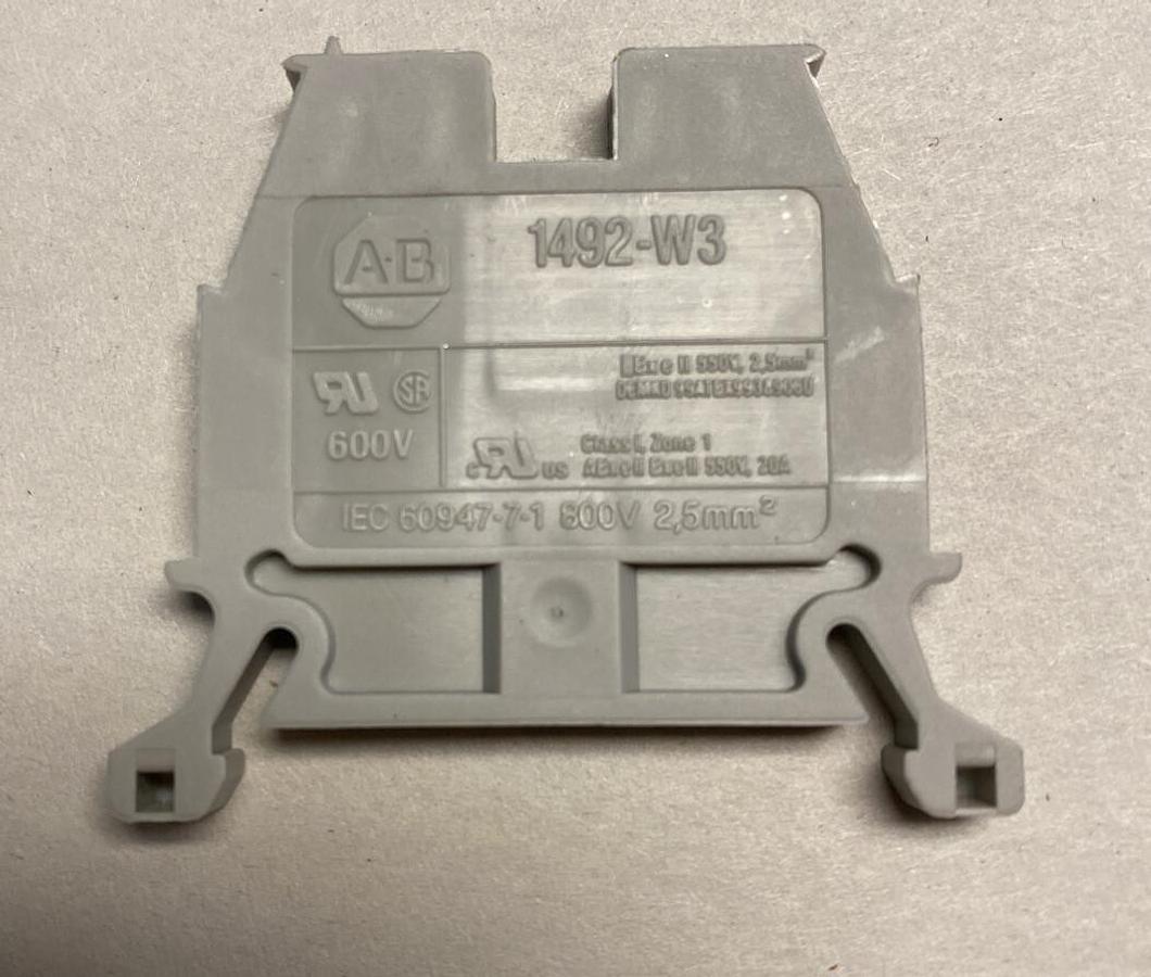 Allen-Bradley,1492-W3,Terminal Blocks 20AMP 600V LOT OF 11