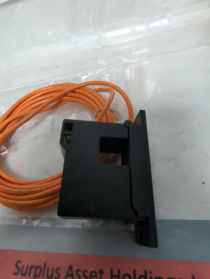 Used DWYER,CCS-231150,AC CURRENT SWITCH WITH CORDSET/CABLE PRE-OWNED