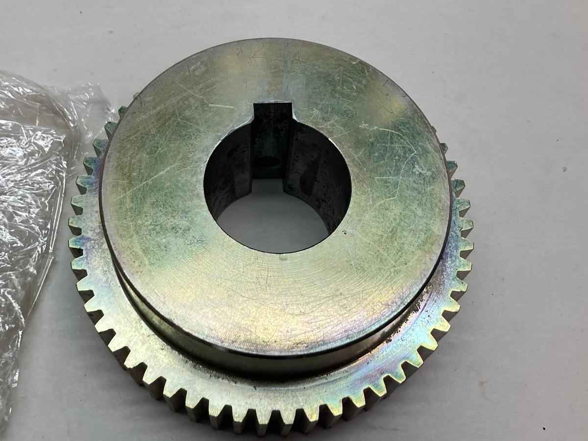 Used Stearns,51621010003D,82000 Series 2-Disc Hub 1-1/2 Inch Bore