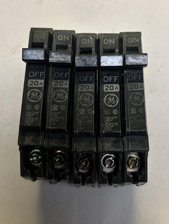 Used GENERAL ELECTRIC,THQP120,CIRCUIT BREAKER 20A 120./240V 1P LOT OF 5