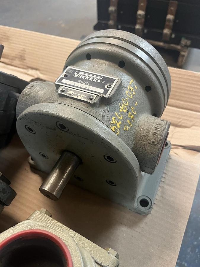 Used VICKERS,V124-20,HYDRAULIC VANE PUMP
