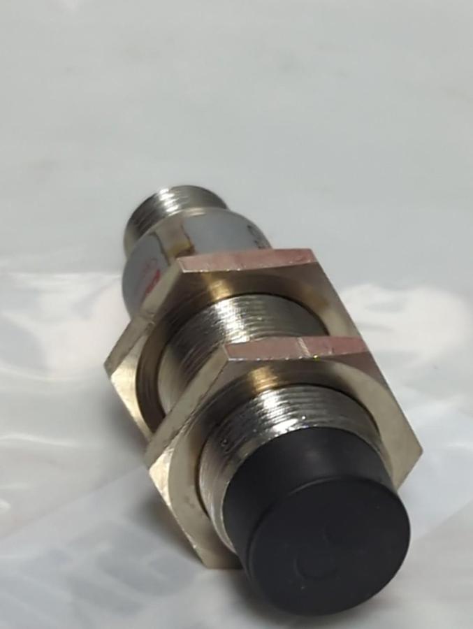Used PULSOTRONIC,ISSC T18-A1610,PROXIMITY SWITCH PRE-OWNED