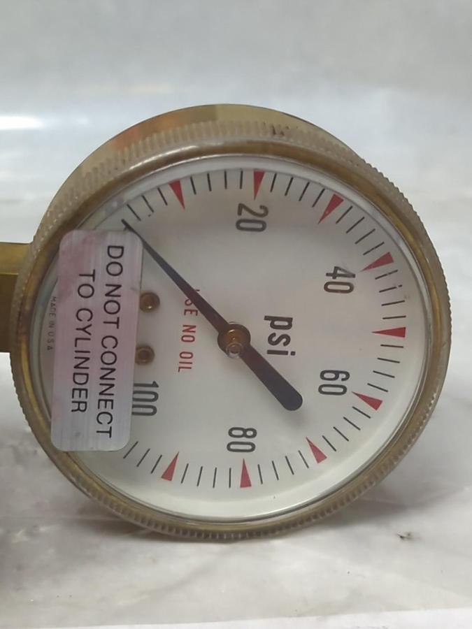 Used UNION CARBIDE,R 39-H,OXYGEN REGULATOR LINDE DIVISION PRE-OWNED