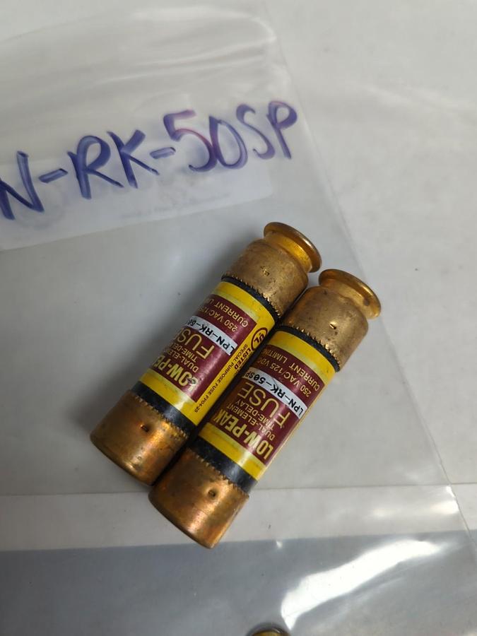 Used COOPER BUSSMANN,LPN-RK-50SP,LOW-PEAK 50 AMP FUSE LOT OF 2 PRE-OWNED