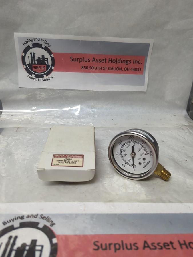 MARSH,J7658,GAUGE 2-1/2 IN FACE 1/4 IN NPT BOTTOM CONNECTION 0-300PSI NOS