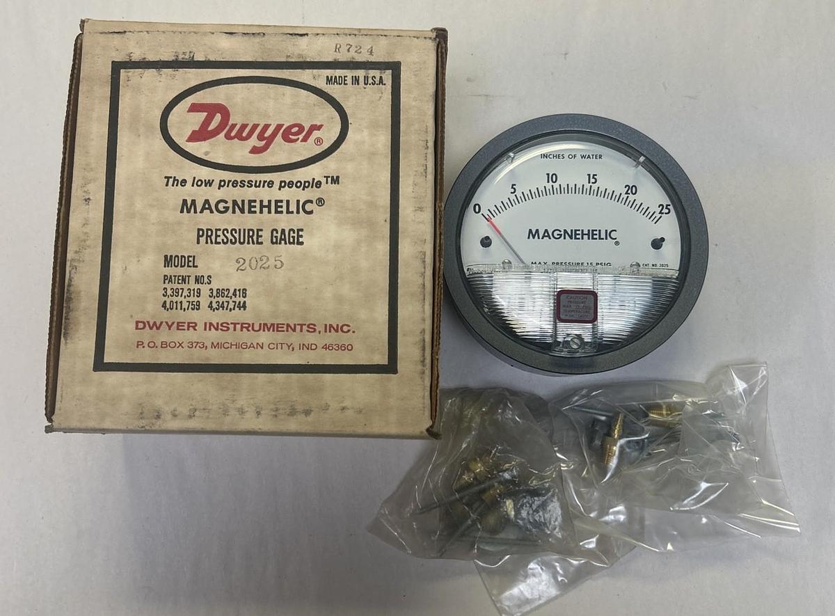 DWYER,2025,PRESSURE GAUGE 0-25 INCHES OF WATER NOS