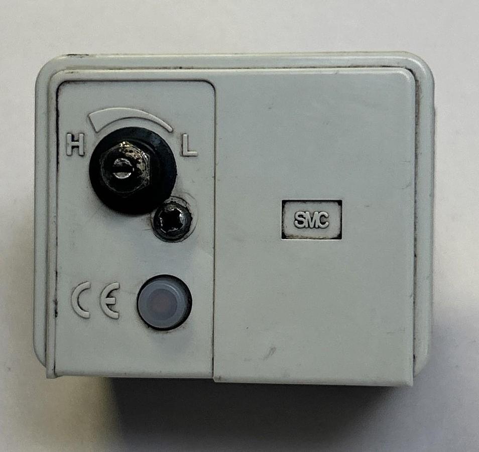 Used SMC,IS3010-02L5,PNEUMATIC PRESSURE SWITCH LOT OF 13