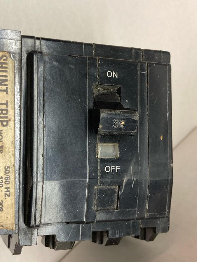 Used Square D,QOB3301021,Circuit 'Breaker 30A 240V 3P