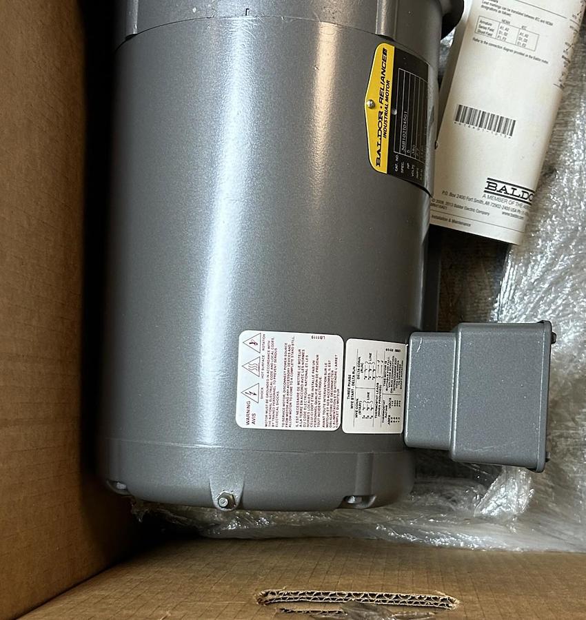 BALDOR,4107652979,MOTOR 5HP 380V 1440RPM 3PH 184TC FRAME NEW
