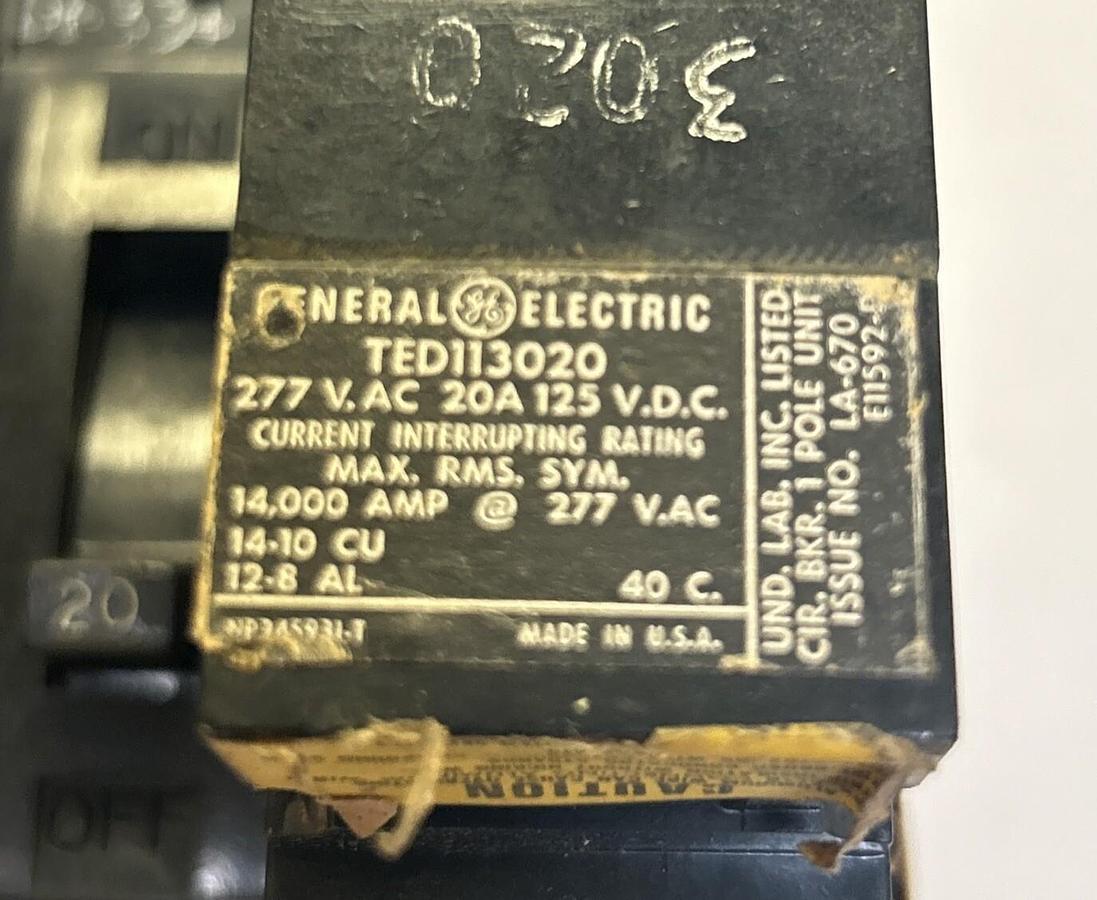 Used GENERAL ELECTRIC,TED113020,CIRCUIT BREAKER 20A 277V 1P LOT OF 3