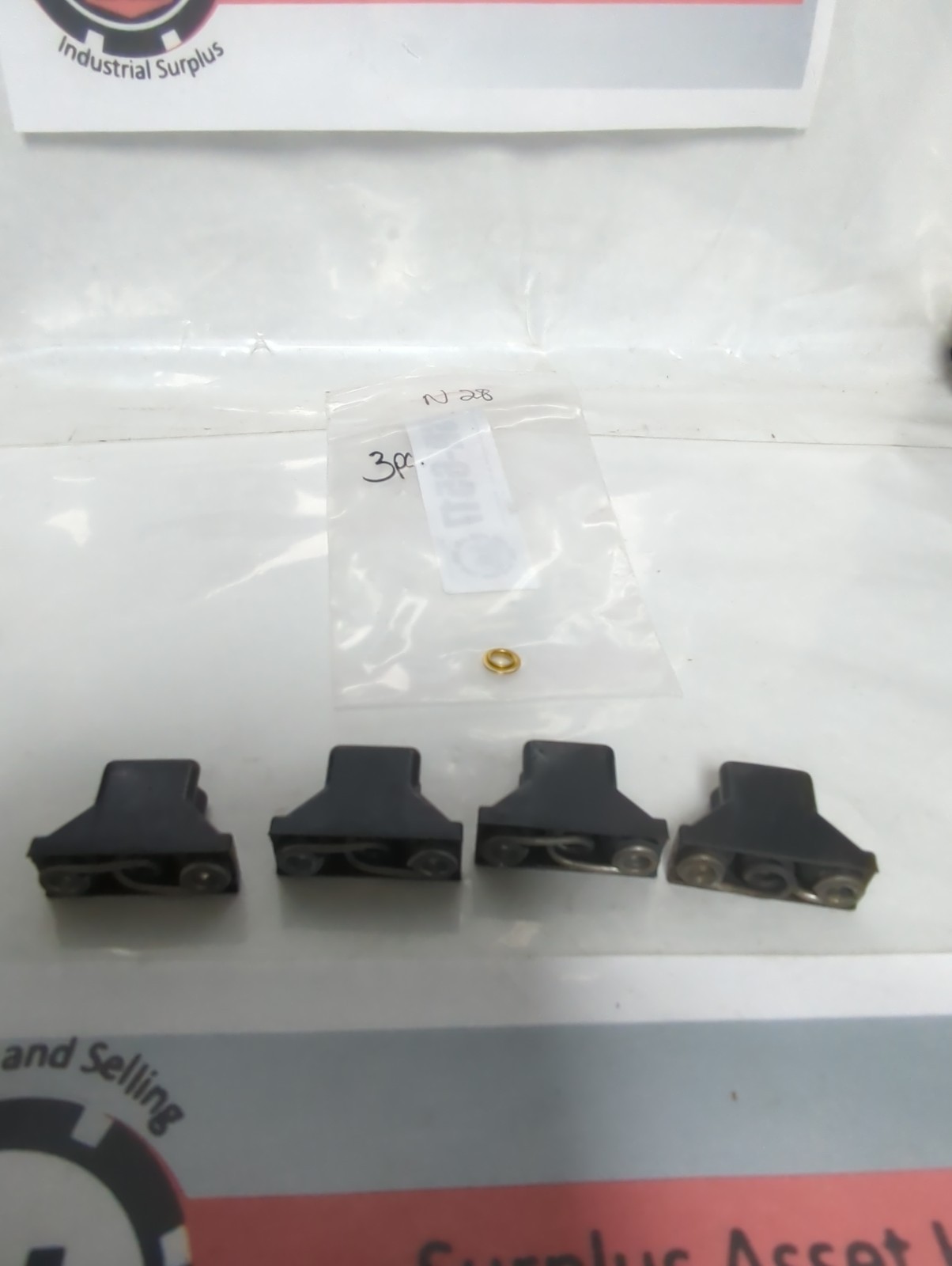 Used ALLEN BRADLEY,N28,THERMAL OVERLOAD PROTECTION HEATER ELEMENT LOT OF 4 PRE-OWNED