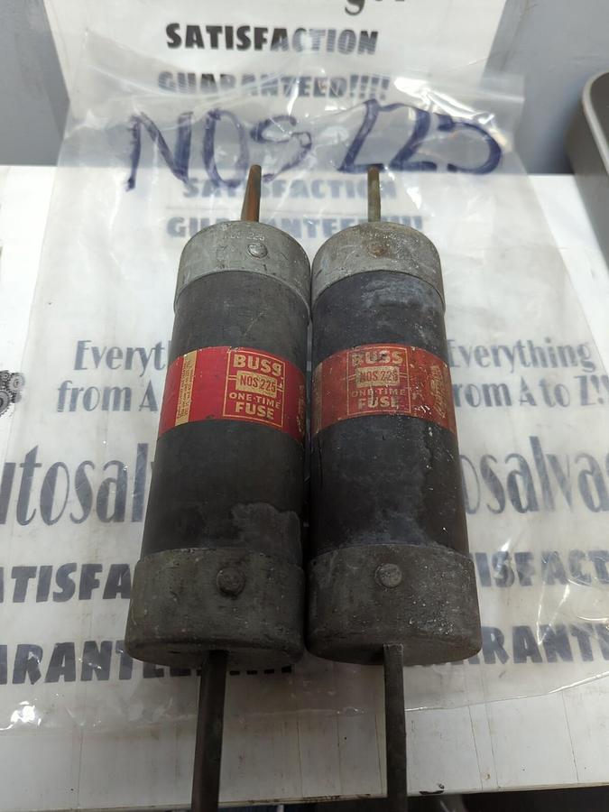 COOPER BUSSMANN,NOS-255,ONE-TIME 255 AMP FUSES LOT OF 2 NOS